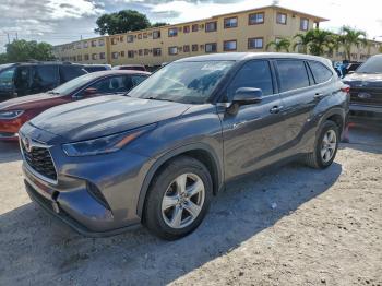  Salvage Toyota Highlander