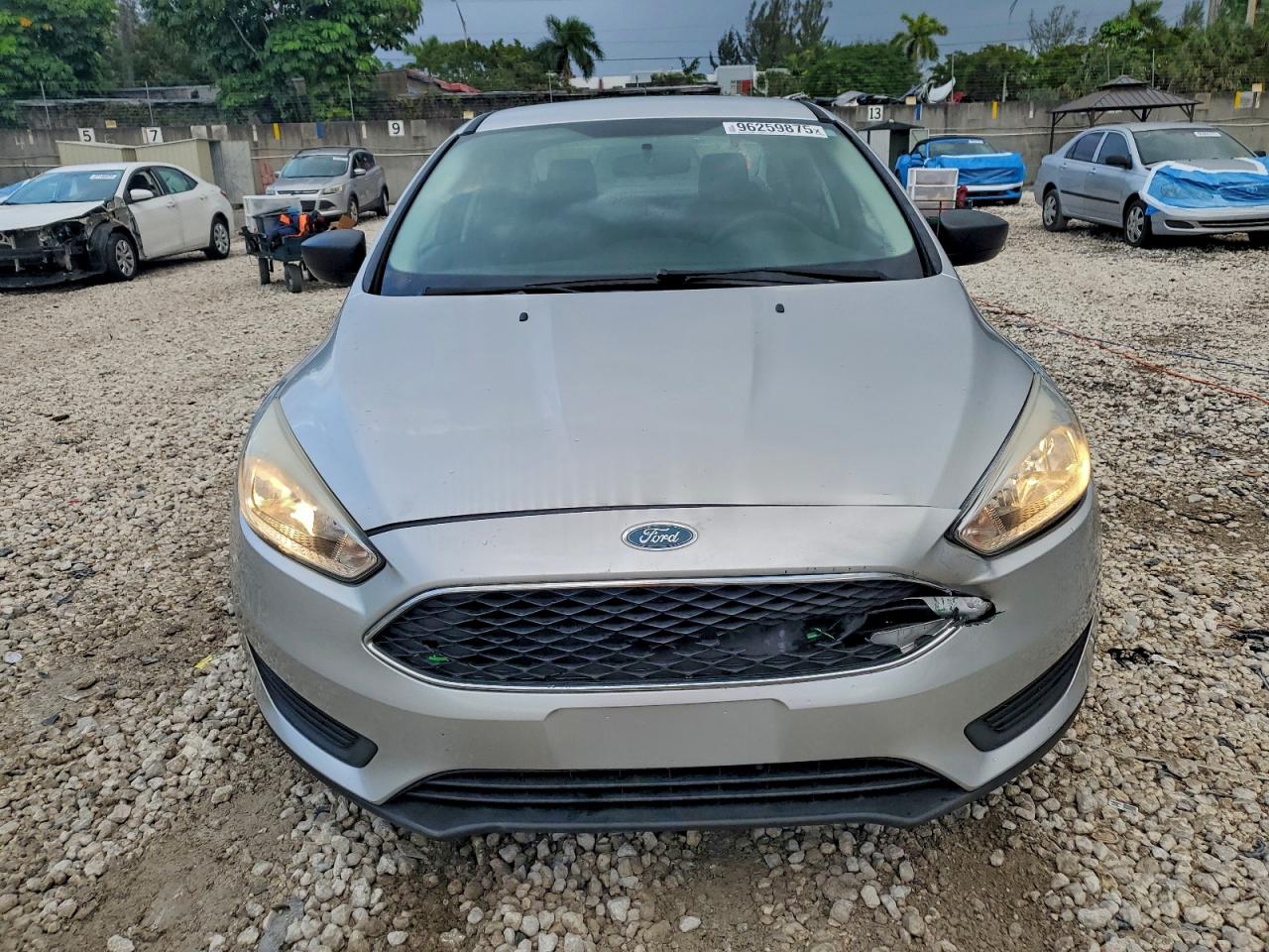 Ford Focus S Image 3