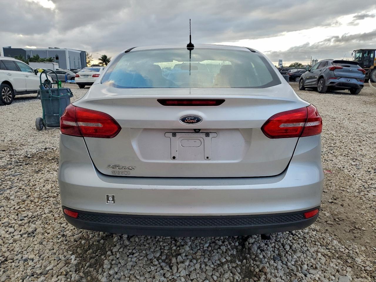 Ford Focus S Image 2