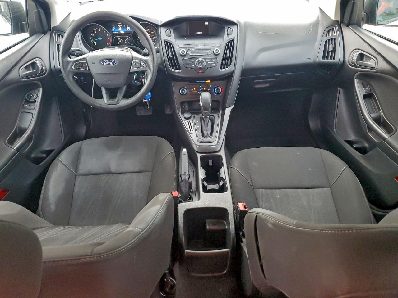 Ford Focus S Image 6