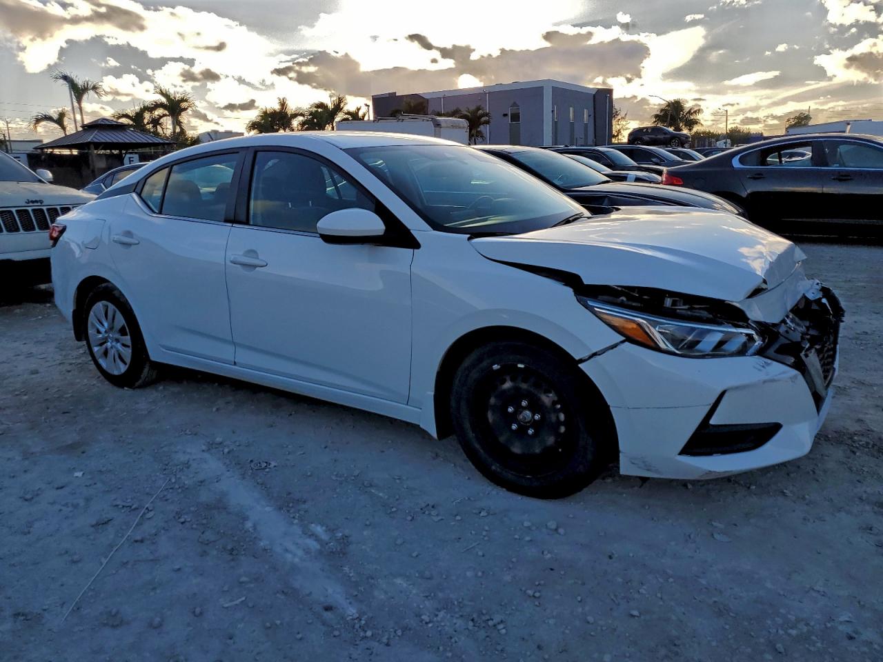 Nissan Sentra S Image 3