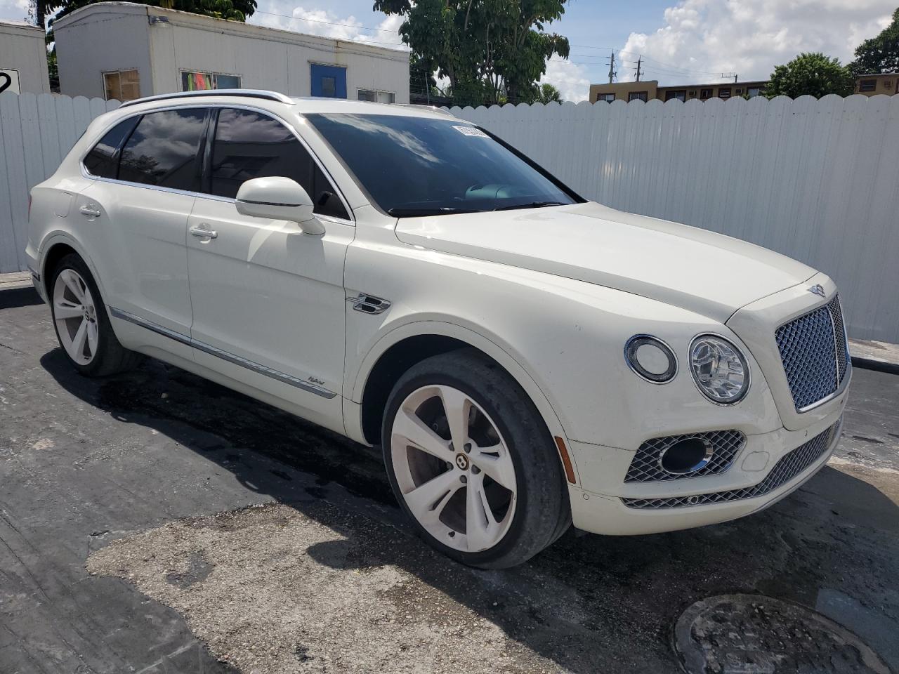 Bentley Bentayga Image 9