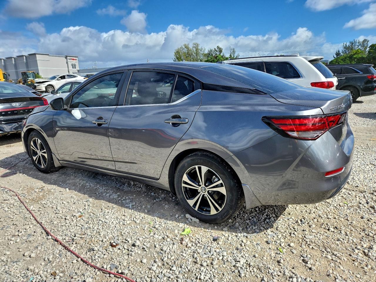 Nissan Sentra Sv Image 2