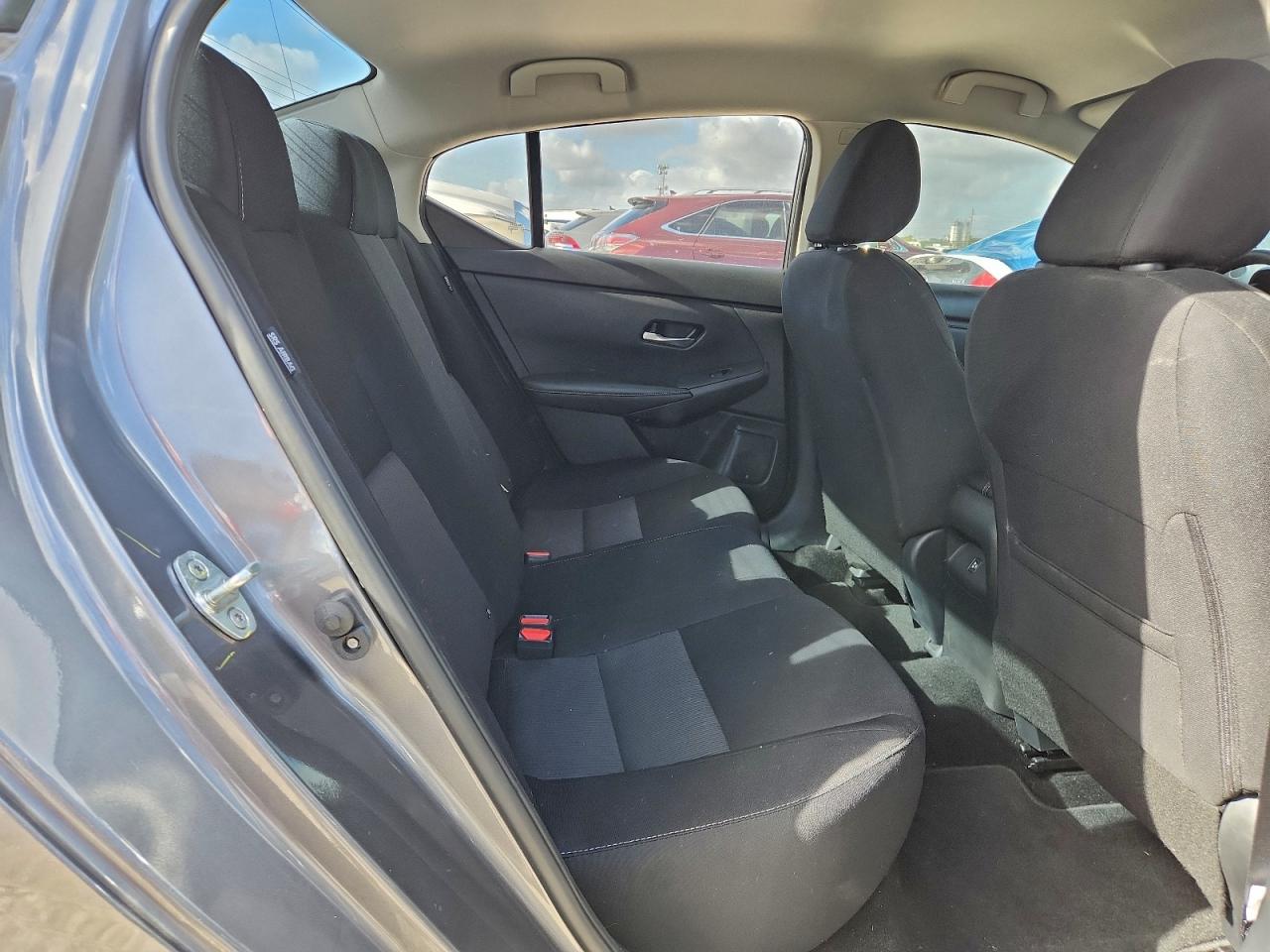 Nissan Sentra Sv Image 9