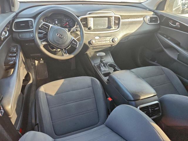 Kia Sorento L Image 11