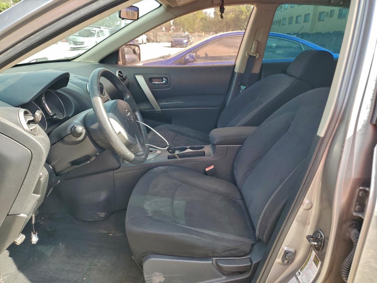 Nissan Rogue S Image 3