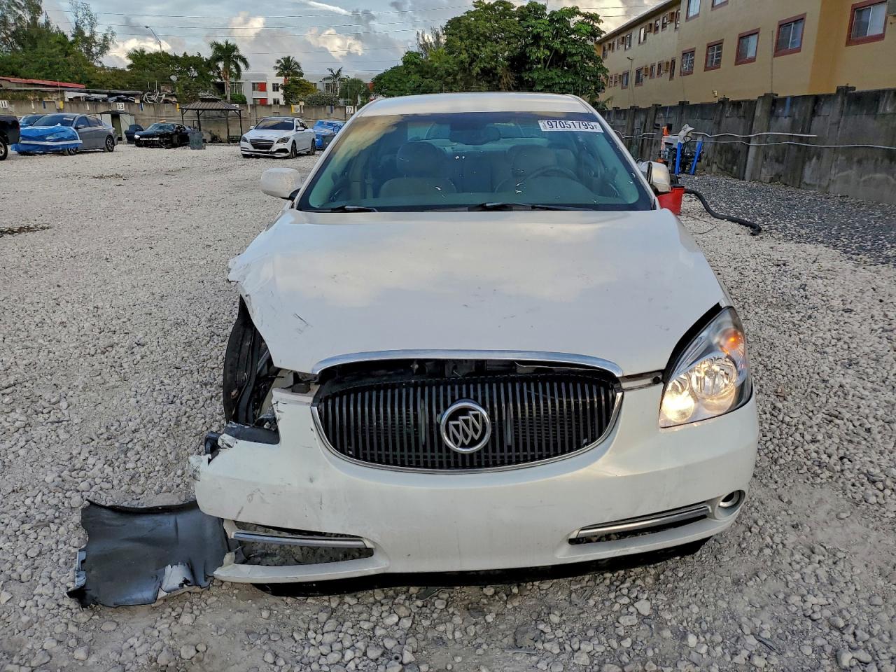 Buick Lucerne Cxs Image 4