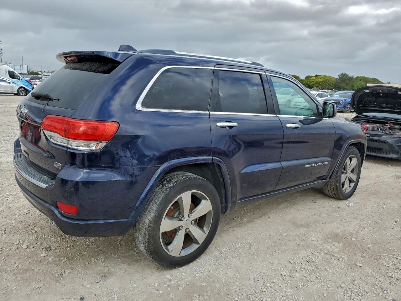 Jeep Grand Cherokee Overland Image 6