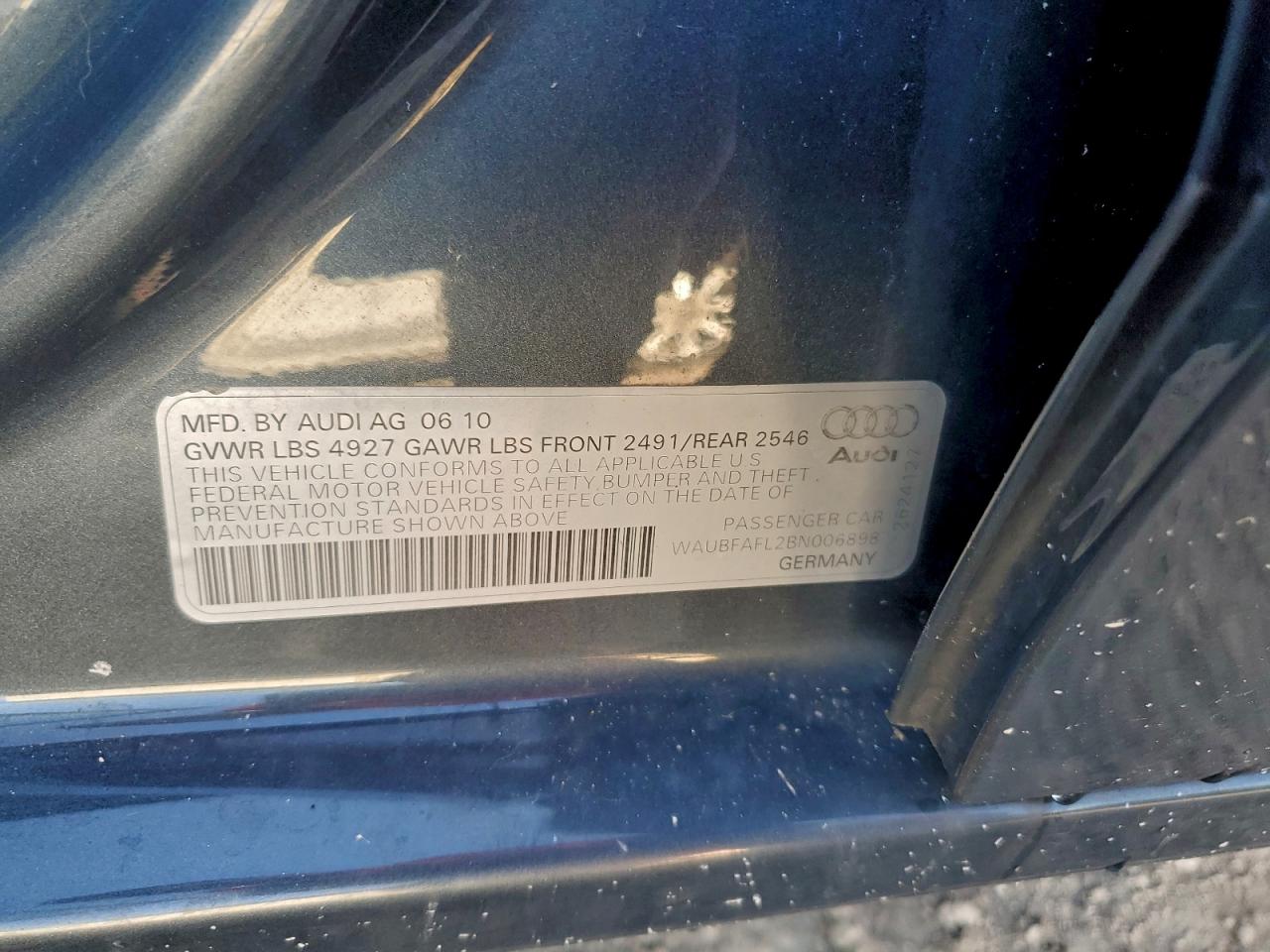 Audi A4 Premium Image 11