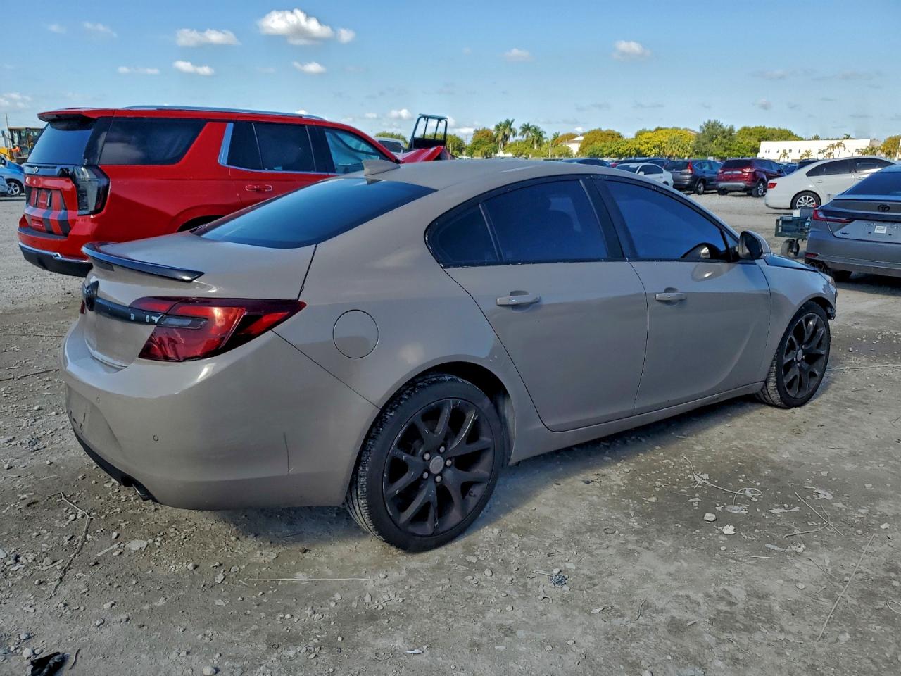 Buick Regal Premium Image 3