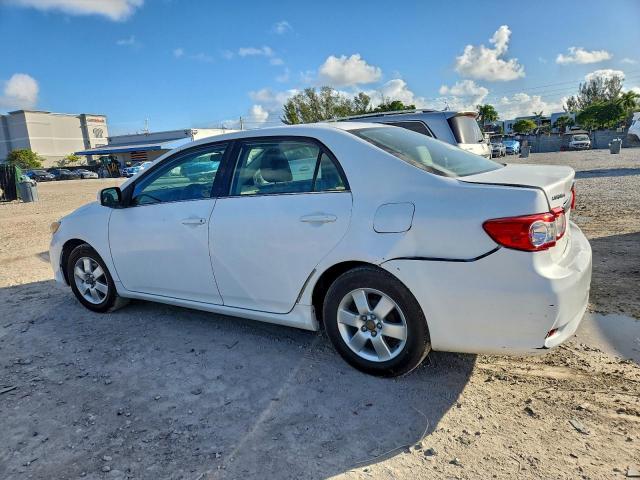 Toyota Corolla Base Image 2