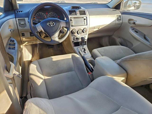 Toyota Corolla Base Image 4