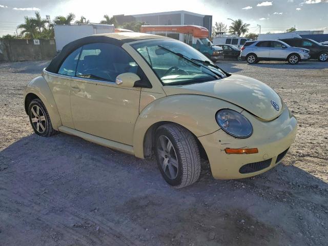 Volkswagen Beetle Convertible Option Package 1 Image 3