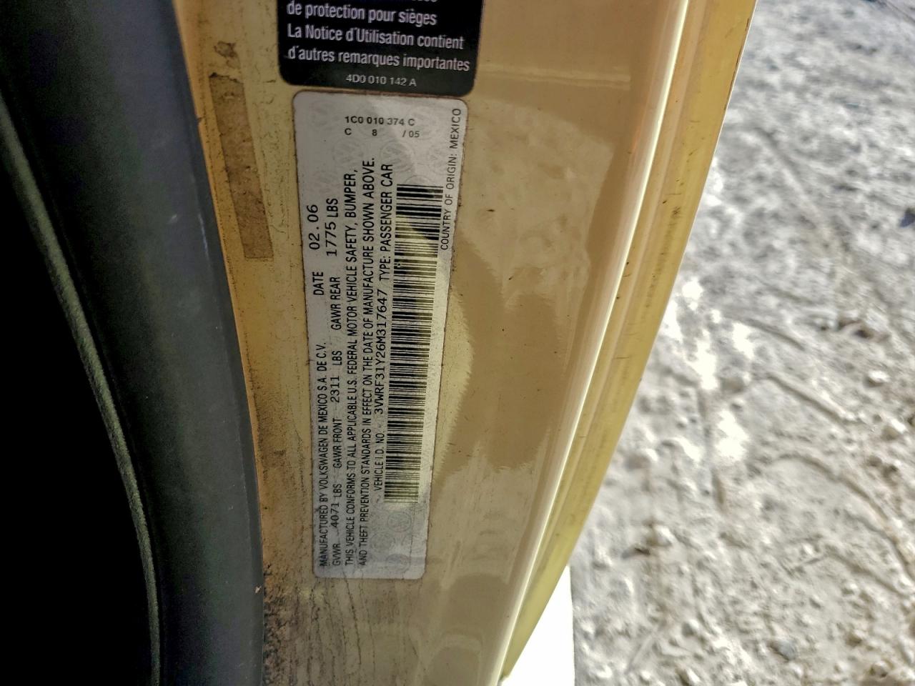 Volkswagen Beetle Convertible Option Package 1 Image 11