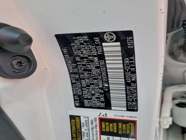 Toyota Camry Le Image 12