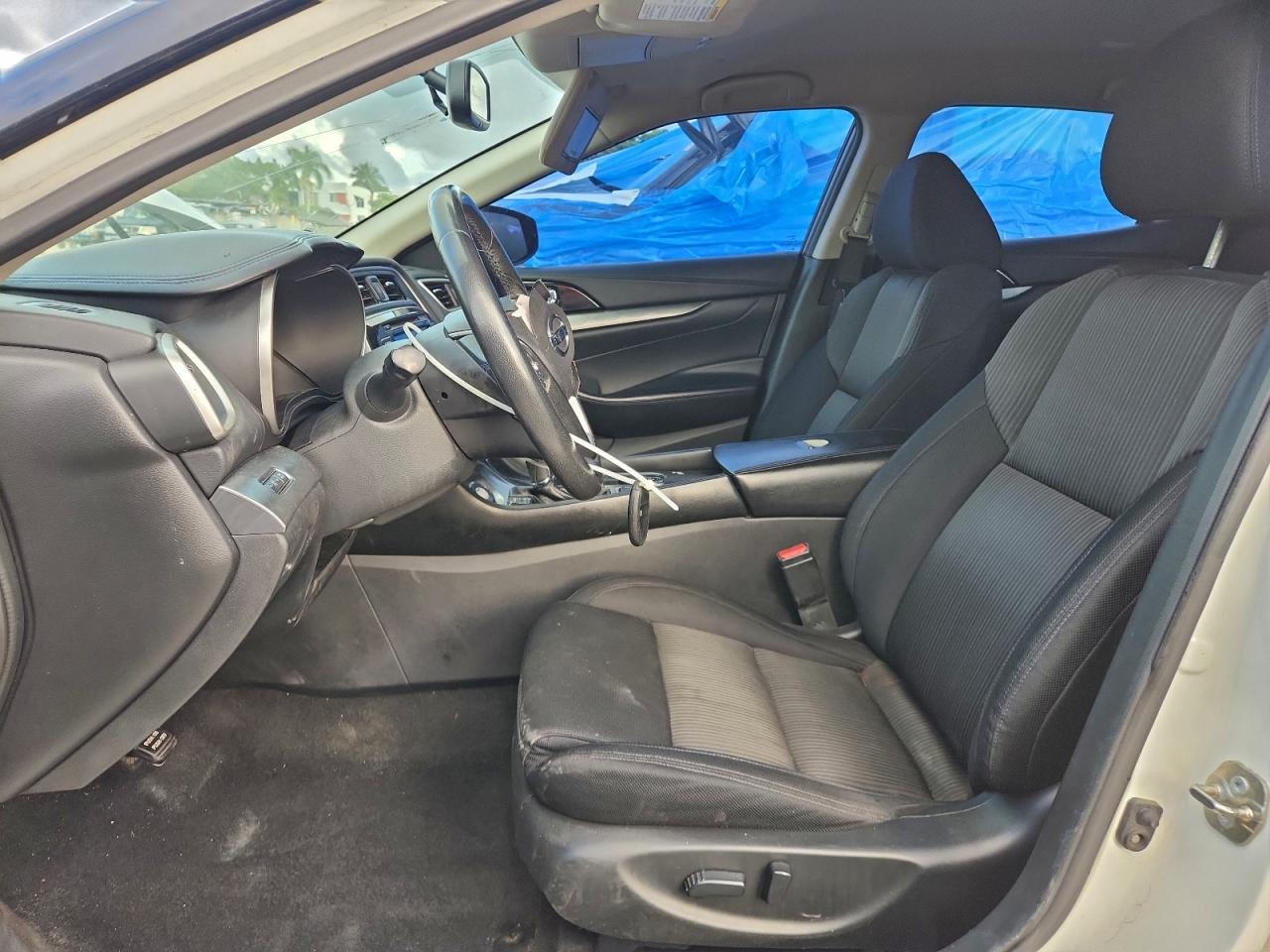 Nissan Maxima 3.5s Image 13