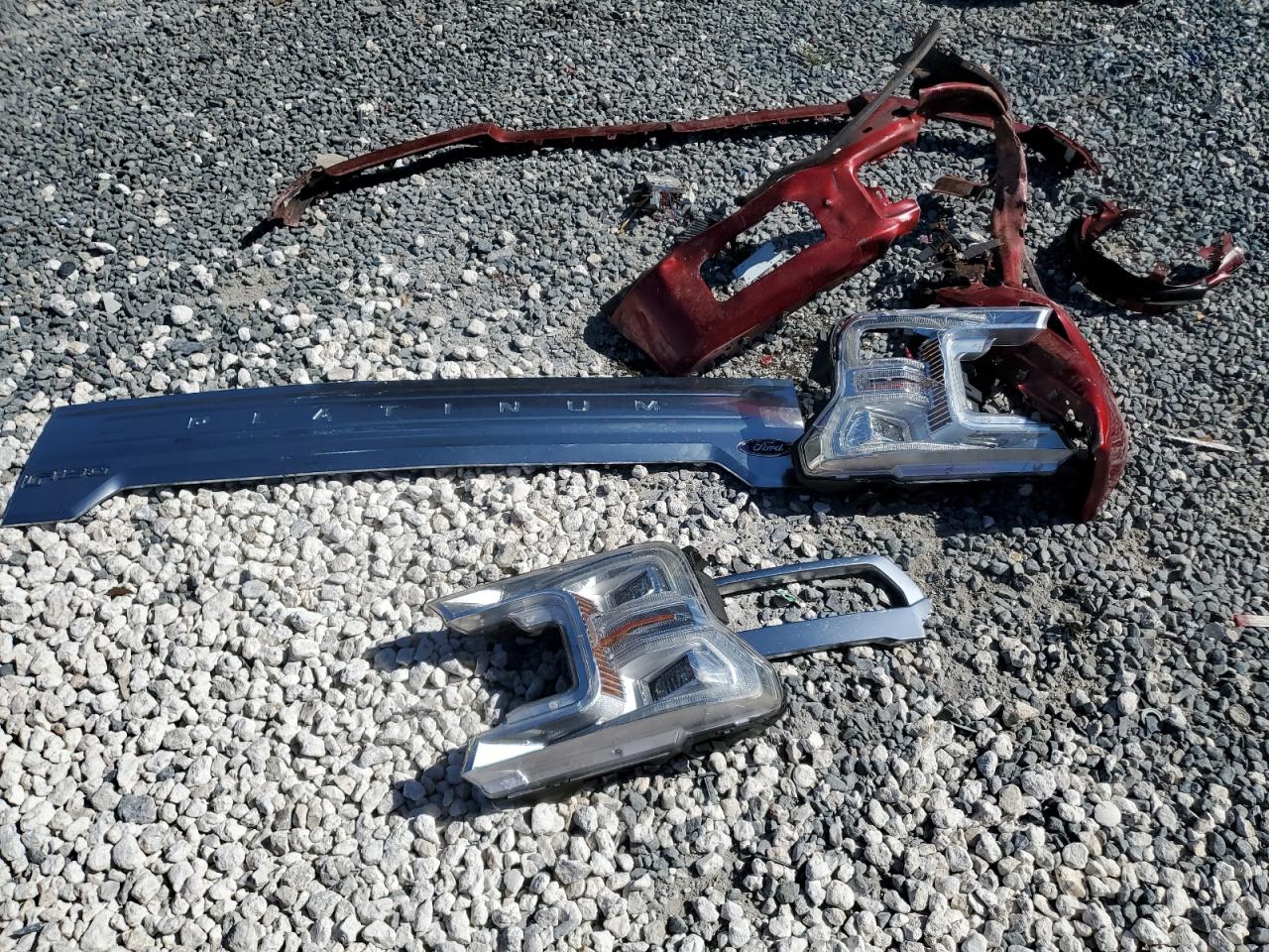 Ford F-150 Supercrew Image 2