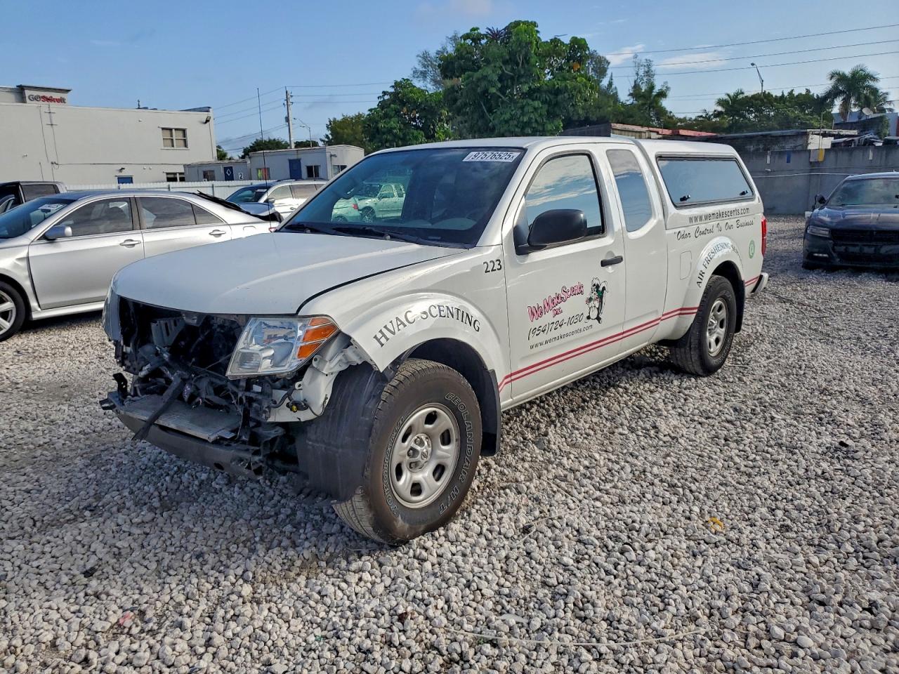 Nissan Frontier S Image 1