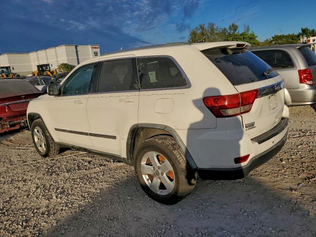 Jeep Grand Cherokee Laredo Image 2