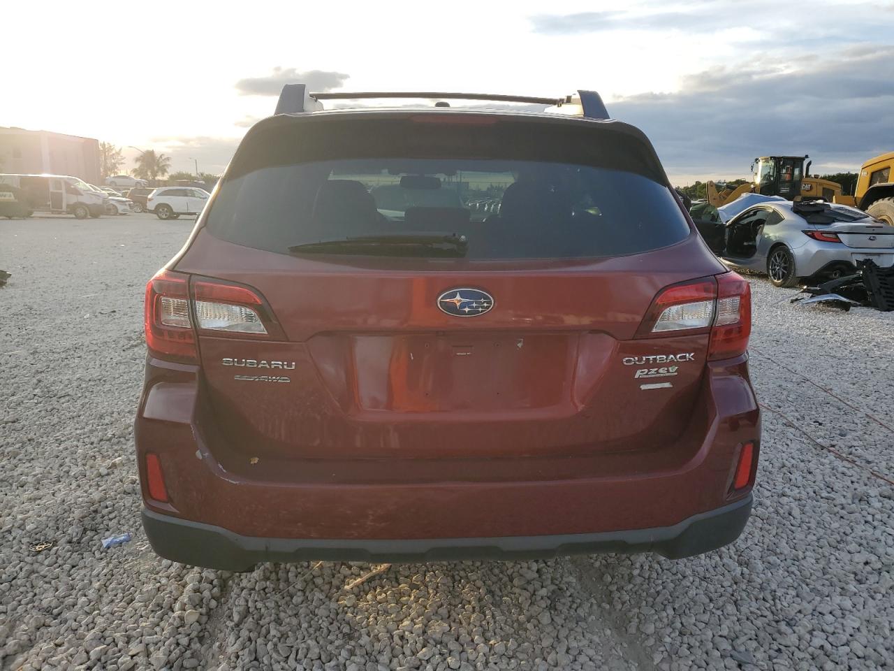 Subaru Outback 2.5i Limited Image 5