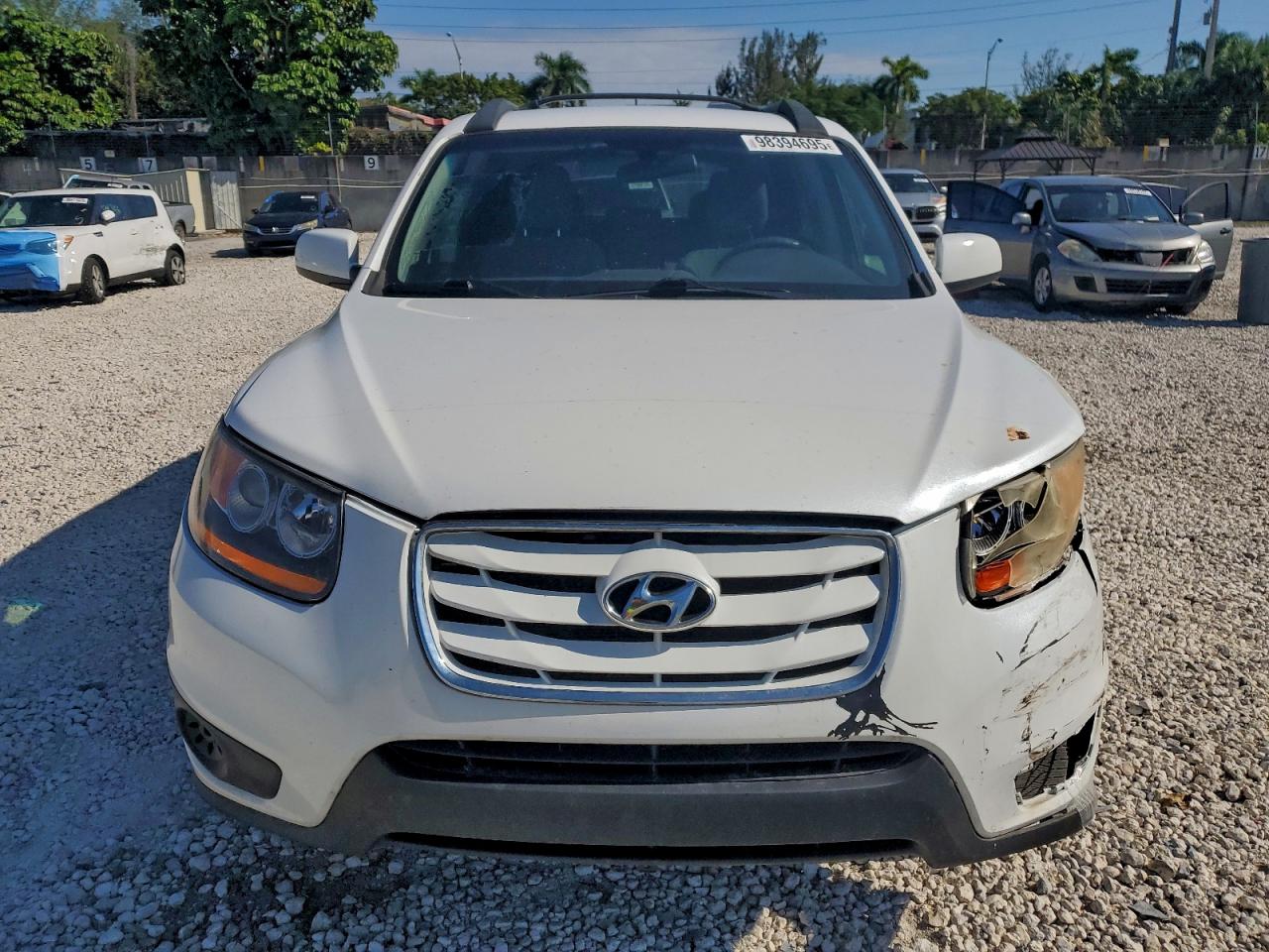 Hyundai SANTA FE Gls Image 12