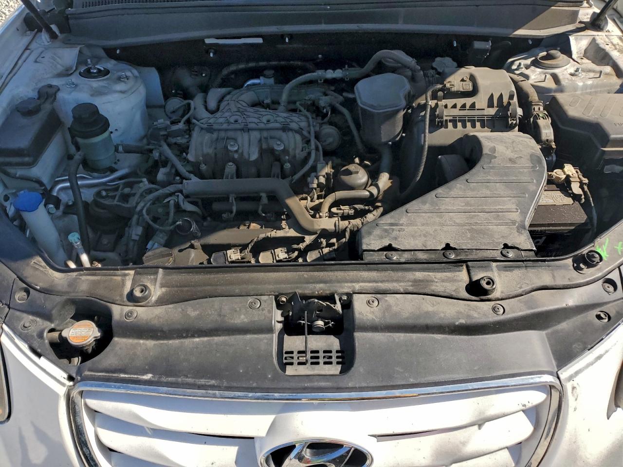 Hyundai SANTA FE Gls Image 11