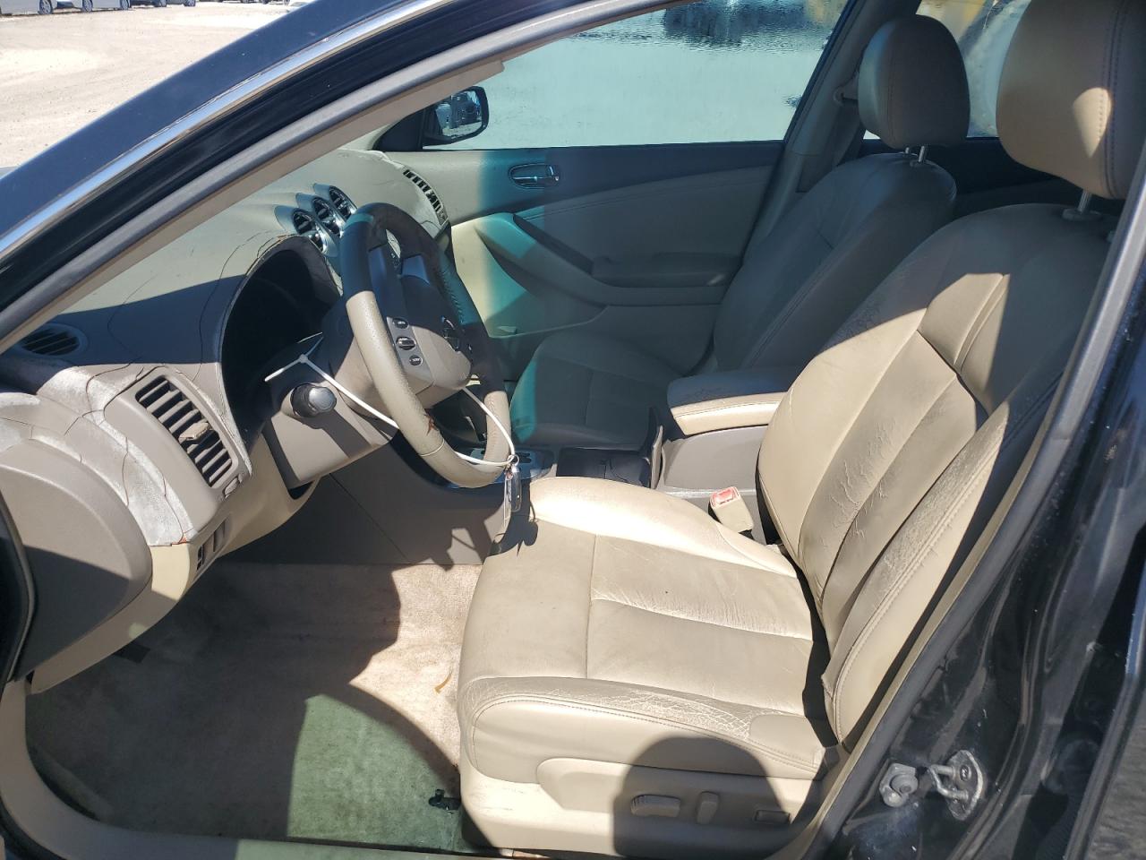 Nissan Altima 2.5 Image 8