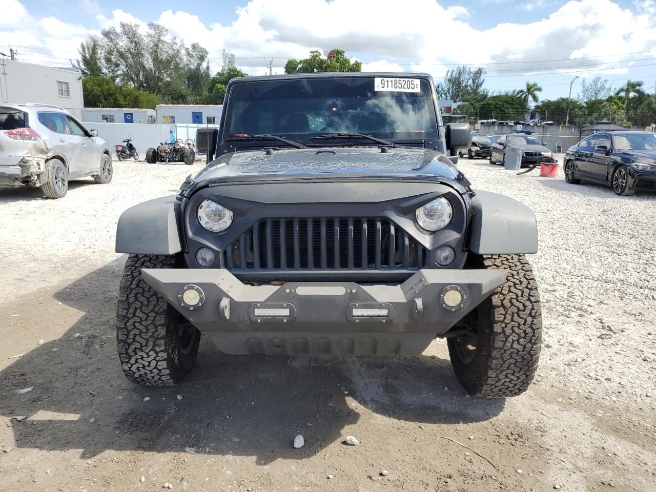 Jeep Wrangler Sport Image 2