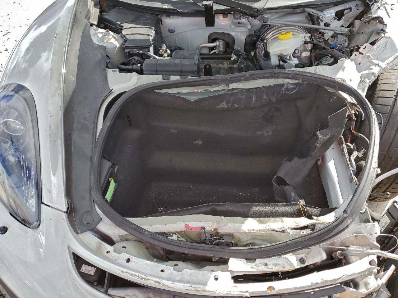 Porsche Cayman Gt4 Image 10