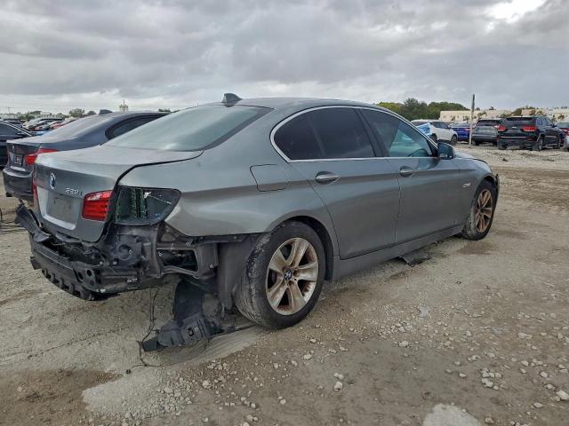 BMW 5 Series I Image 6