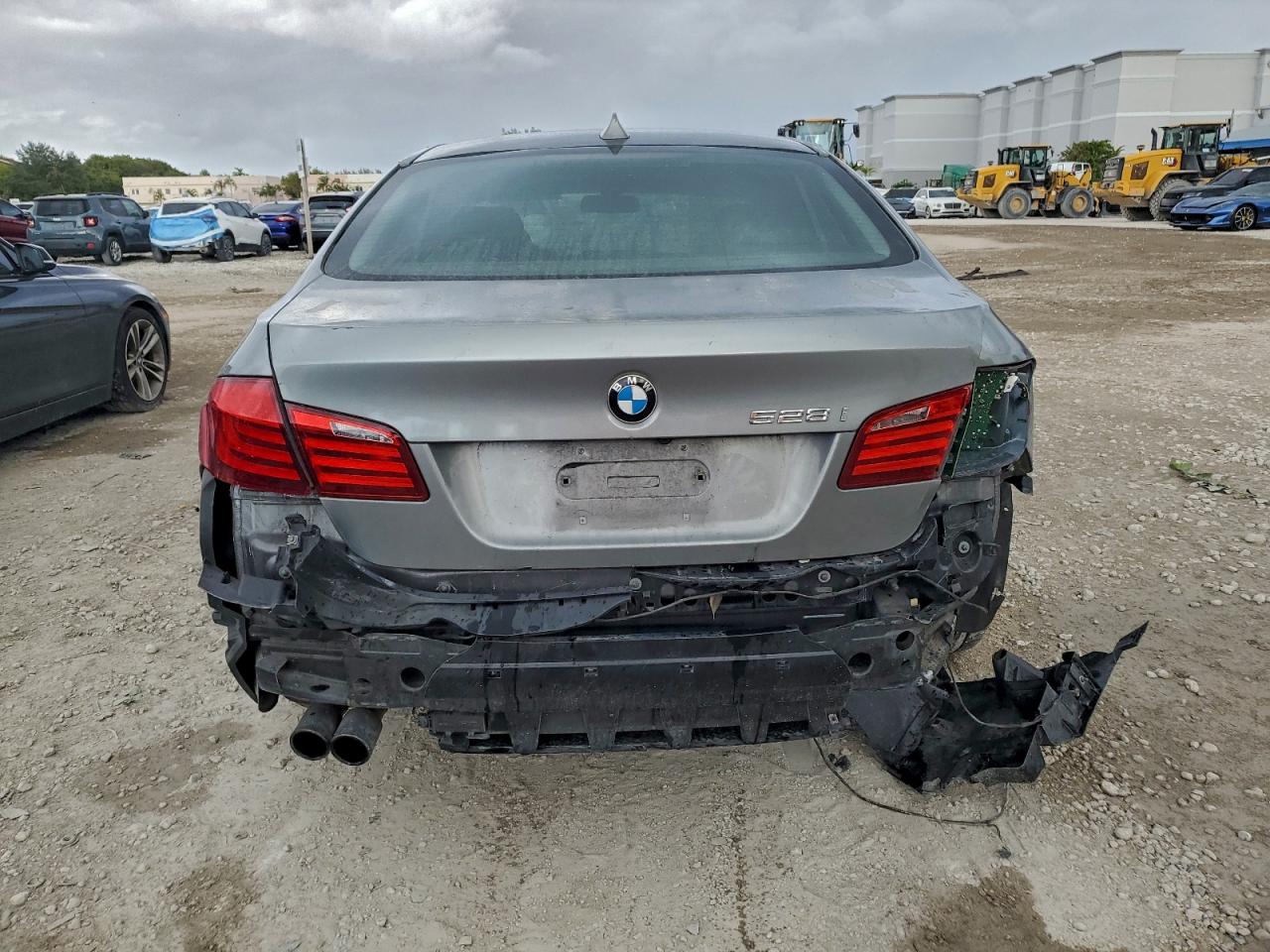 BMW 5 Series I Image 8