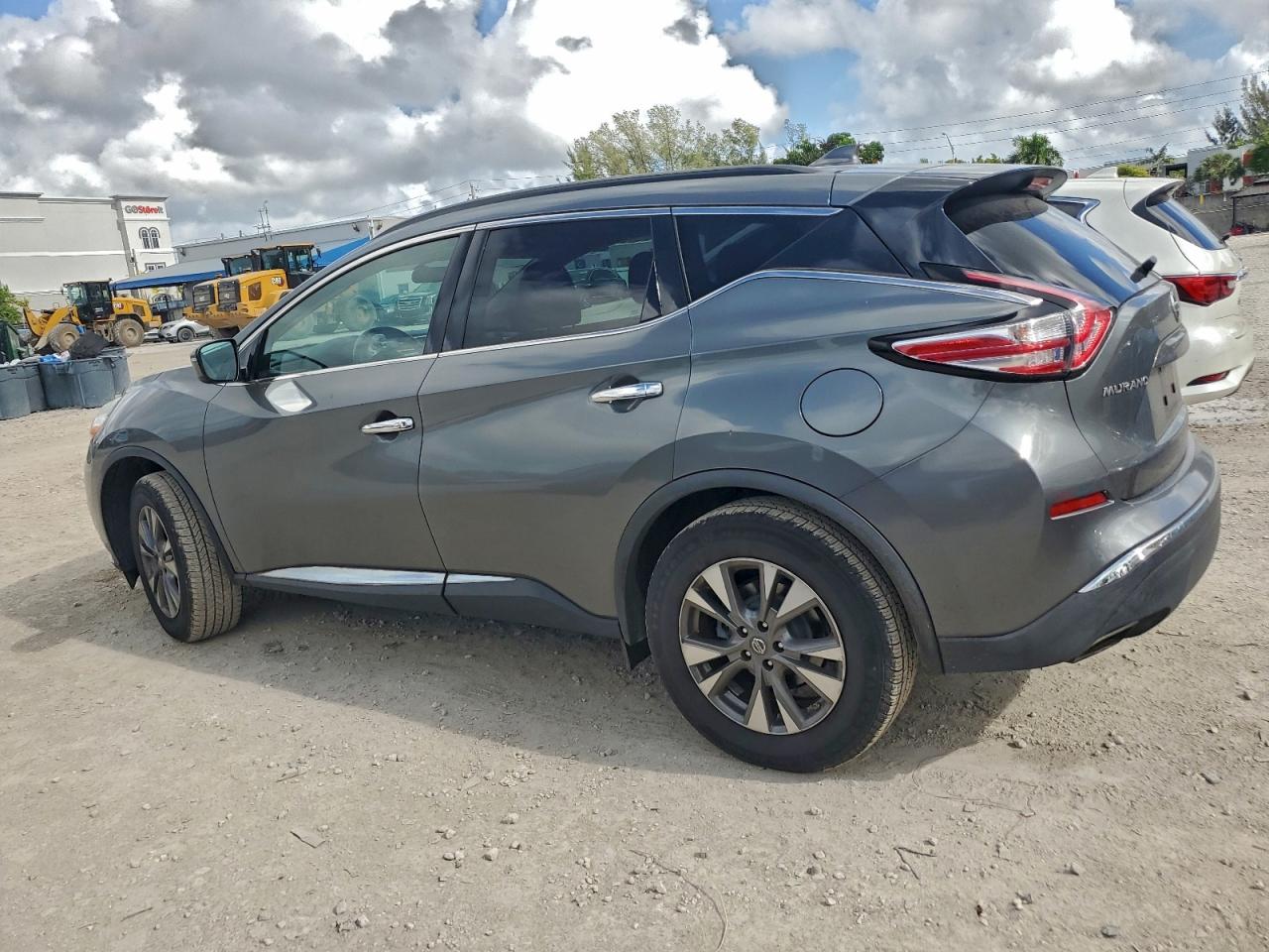 Nissan Murano S Image 2