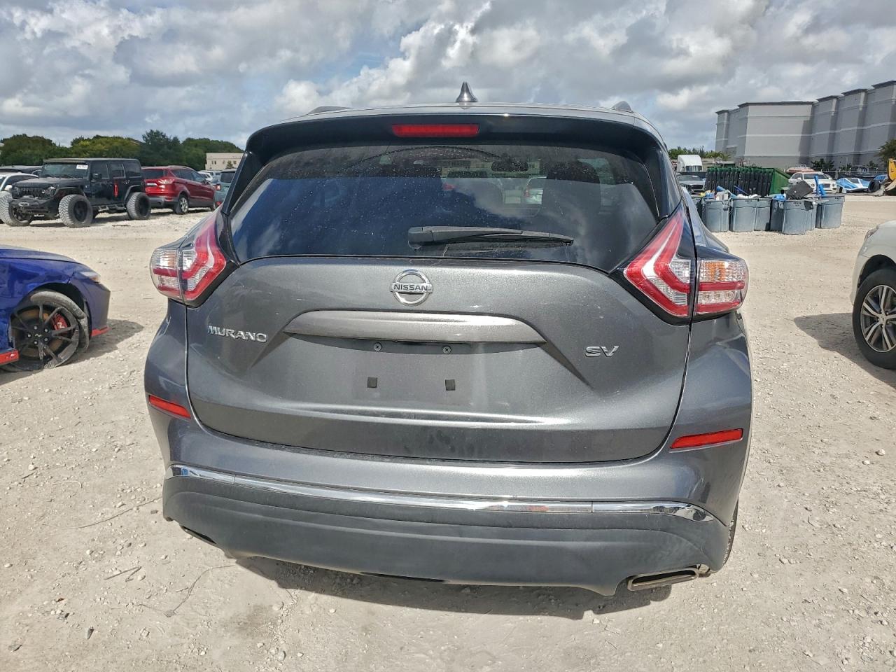 Nissan Murano S Image 4