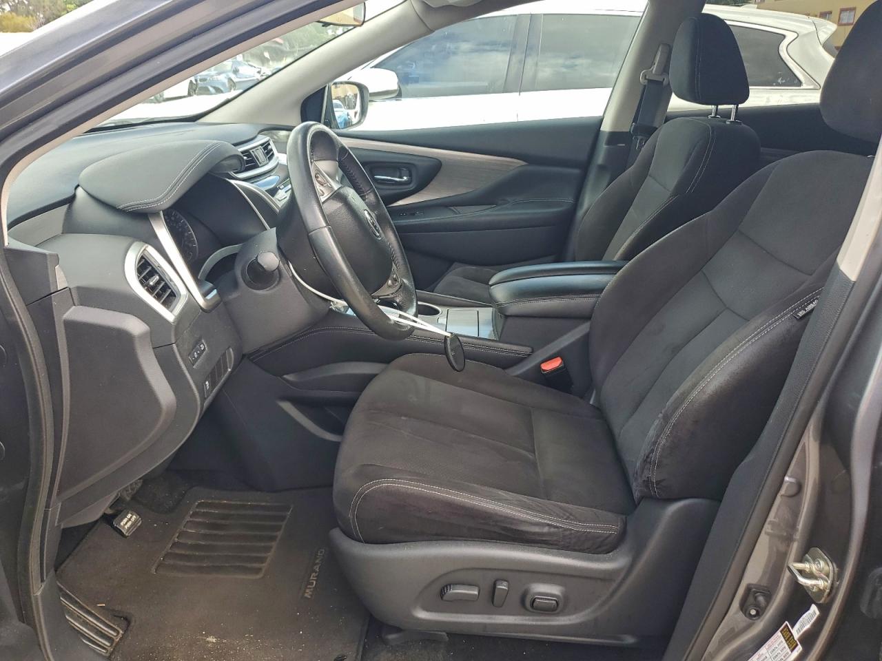 Nissan Murano S Image 7