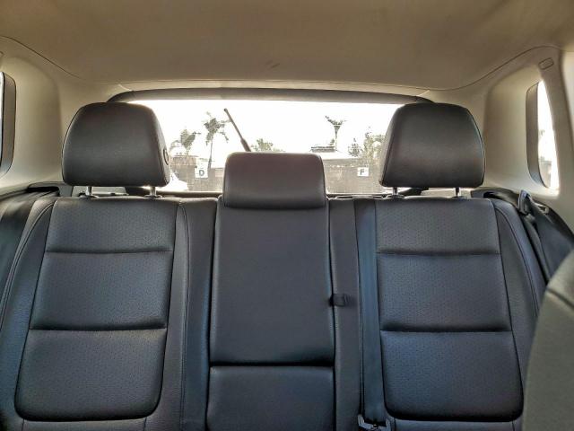Volkswagen Tiguan S Image 11
