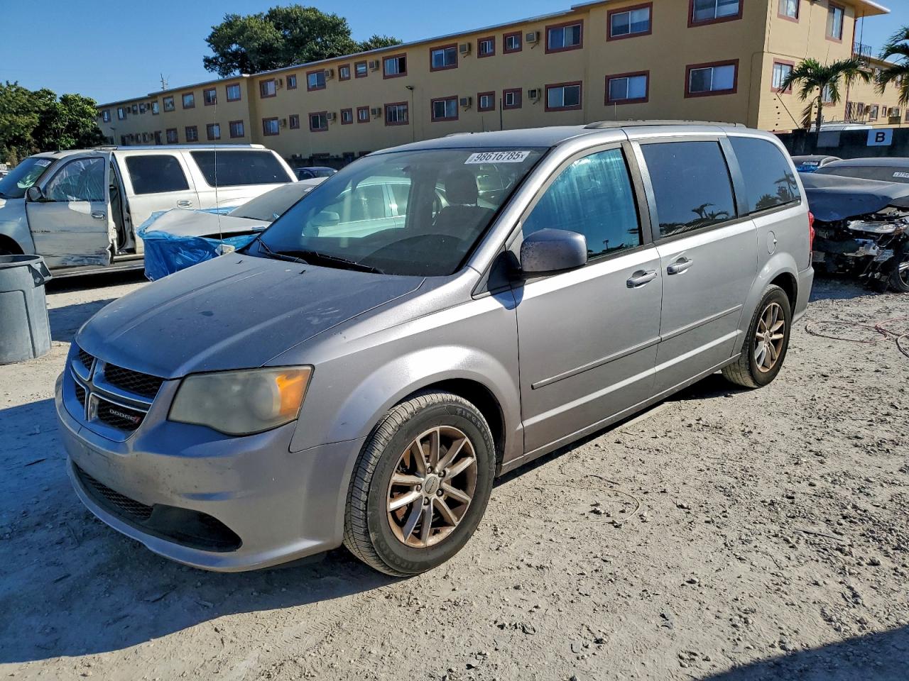 Dodge Caravan Sxt Image 1