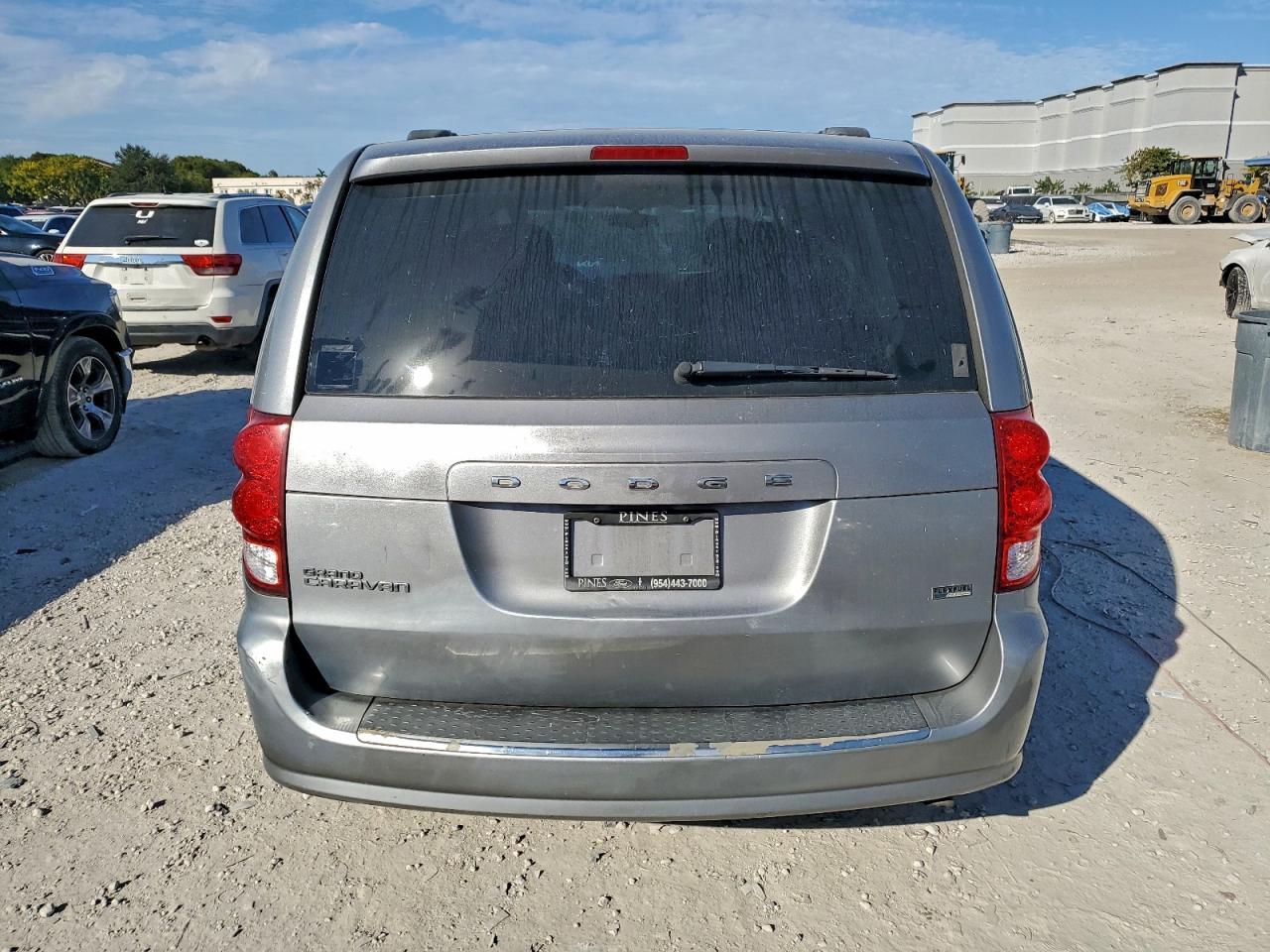 Dodge Caravan Sxt Image 10