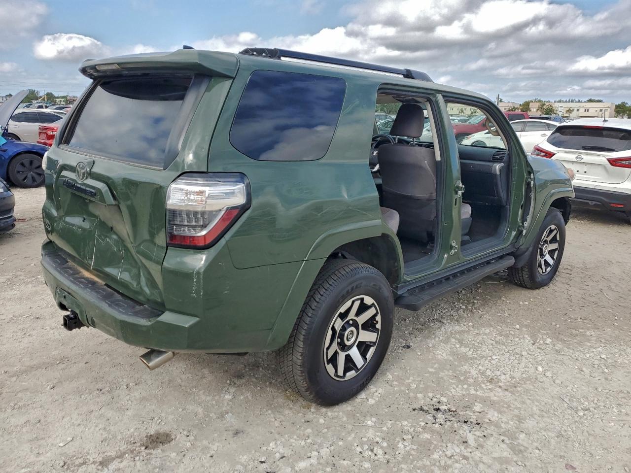 Toyota 4Runner Sr5/sr5 Premium Image 3