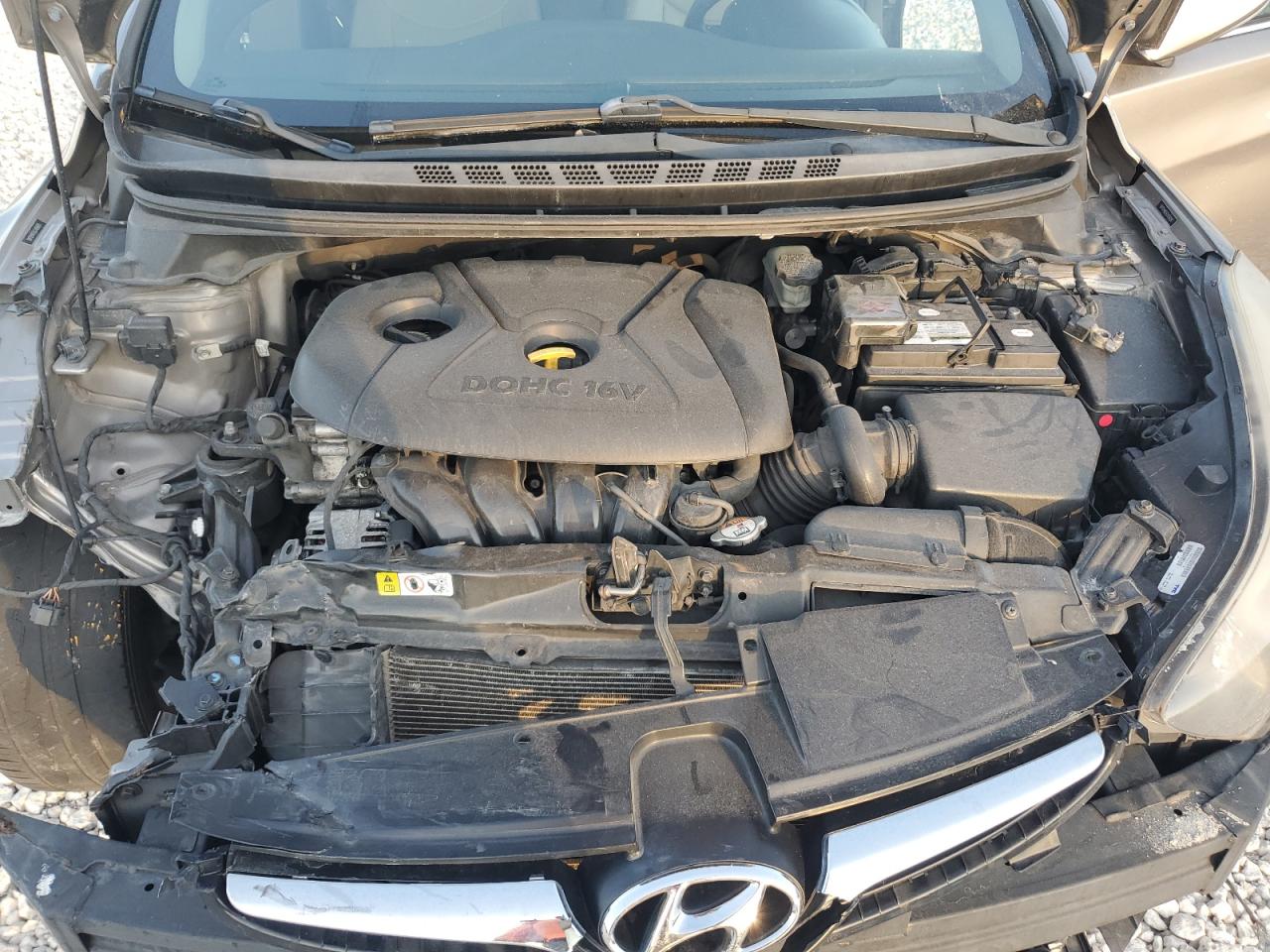 Hyundai ELANTRA Se Image 9