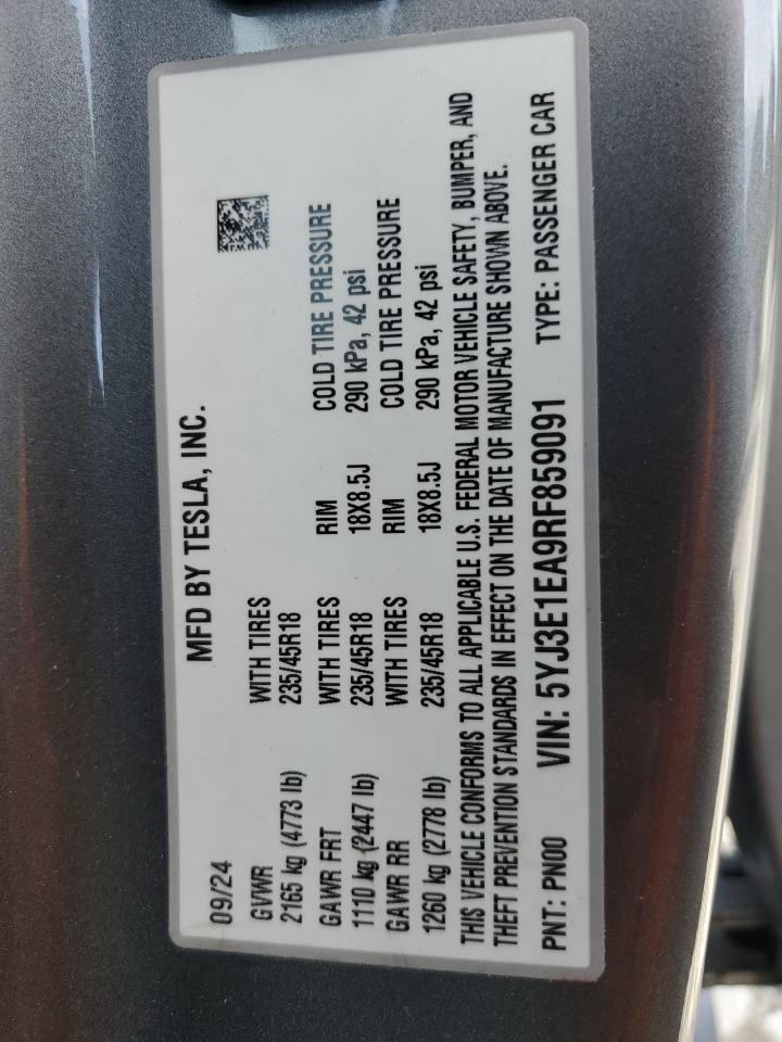 Tesla Model 3 Image 10