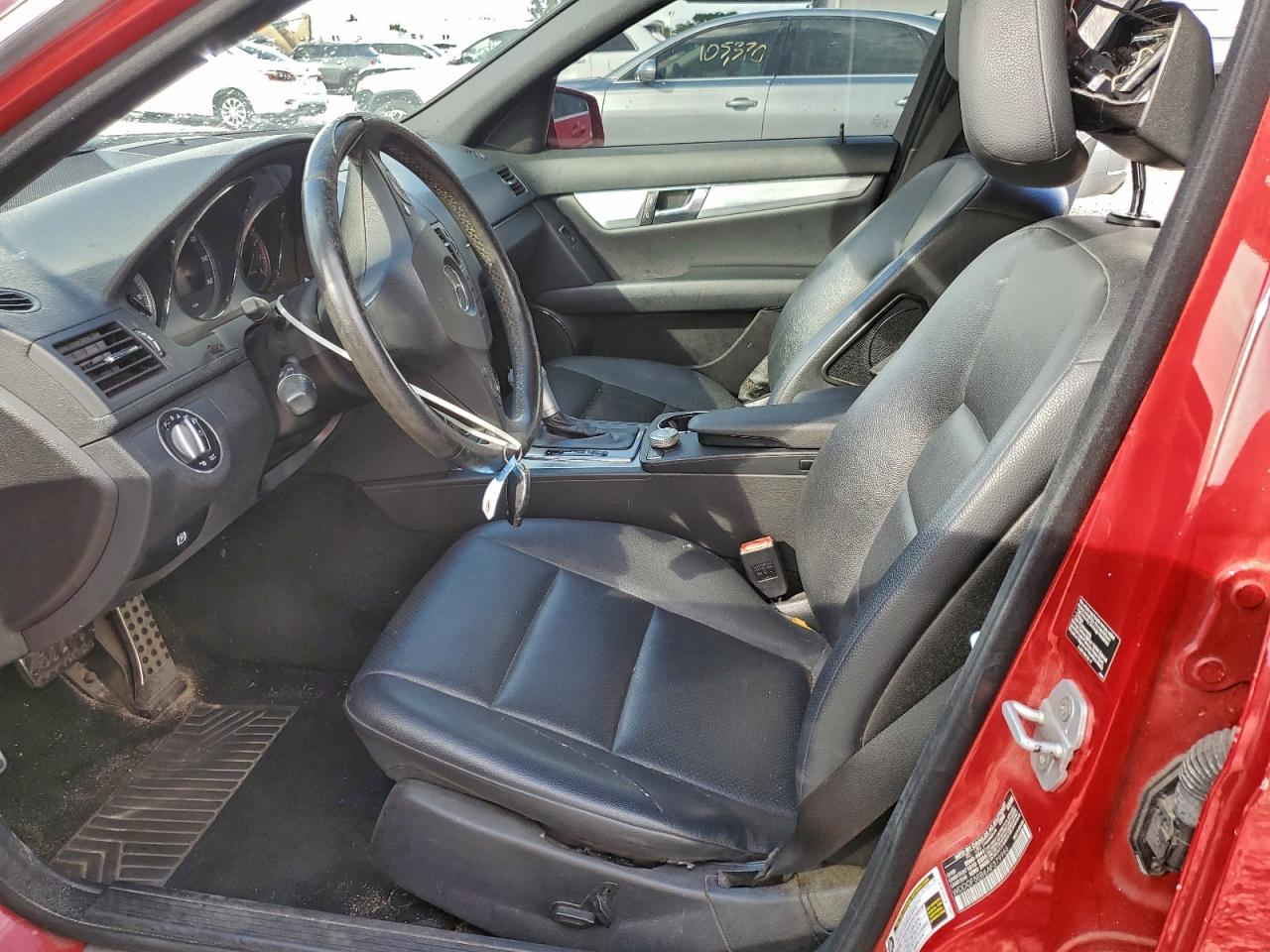 Mercedes-Benz C-Class 300 Image 10