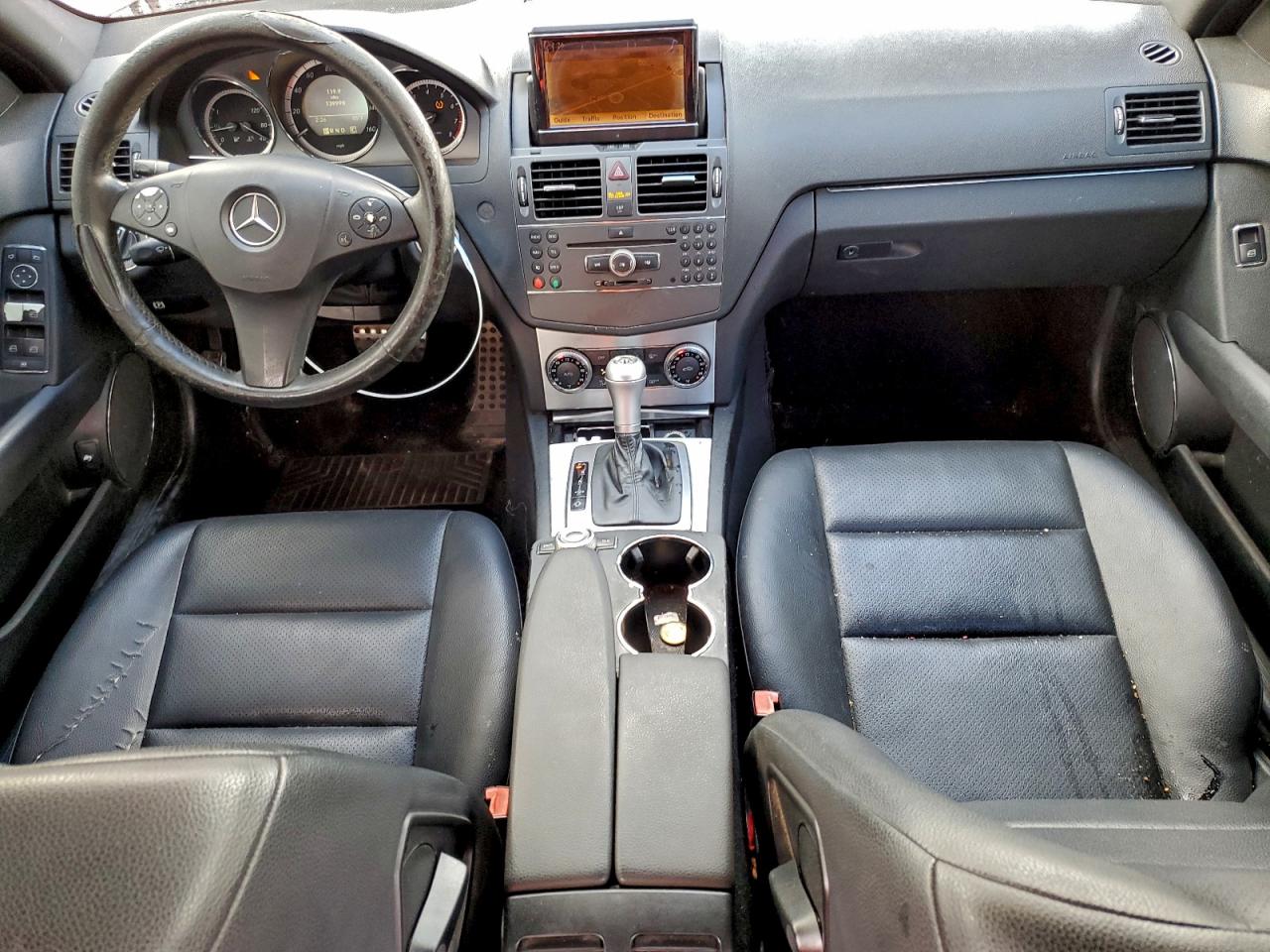 Mercedes-Benz C-Class 300 Image 11