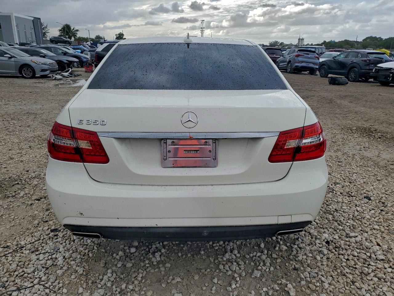 Mercedes-Benz E-Class 350 Image 7