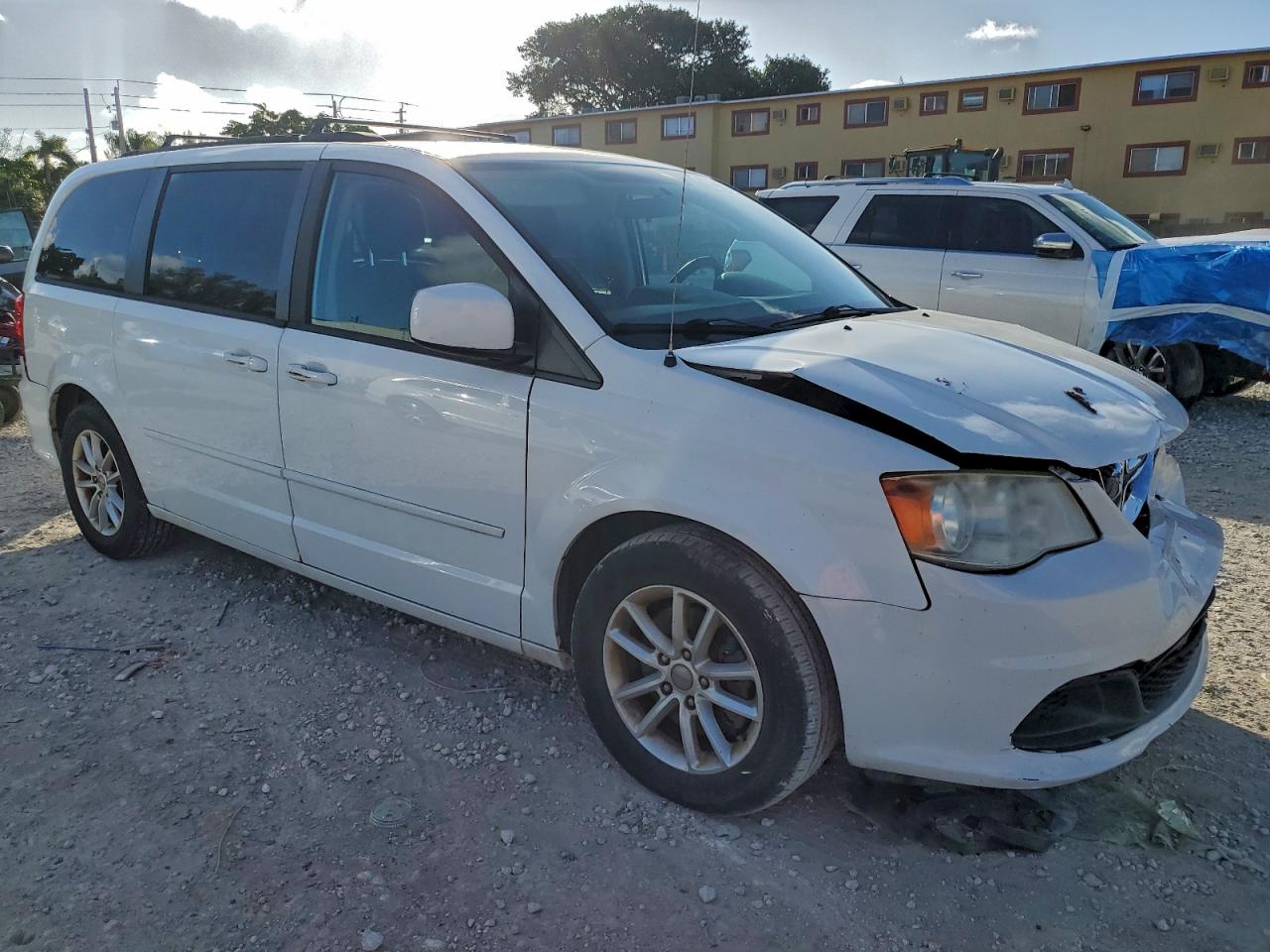 Dodge Caravan Sxt Image 3
