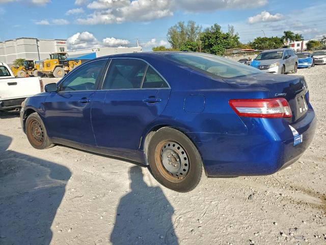 Toyota Camry Base Image 7