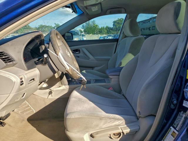 Toyota Camry Base Image 4