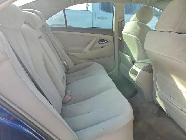 Toyota Camry Base Image 10