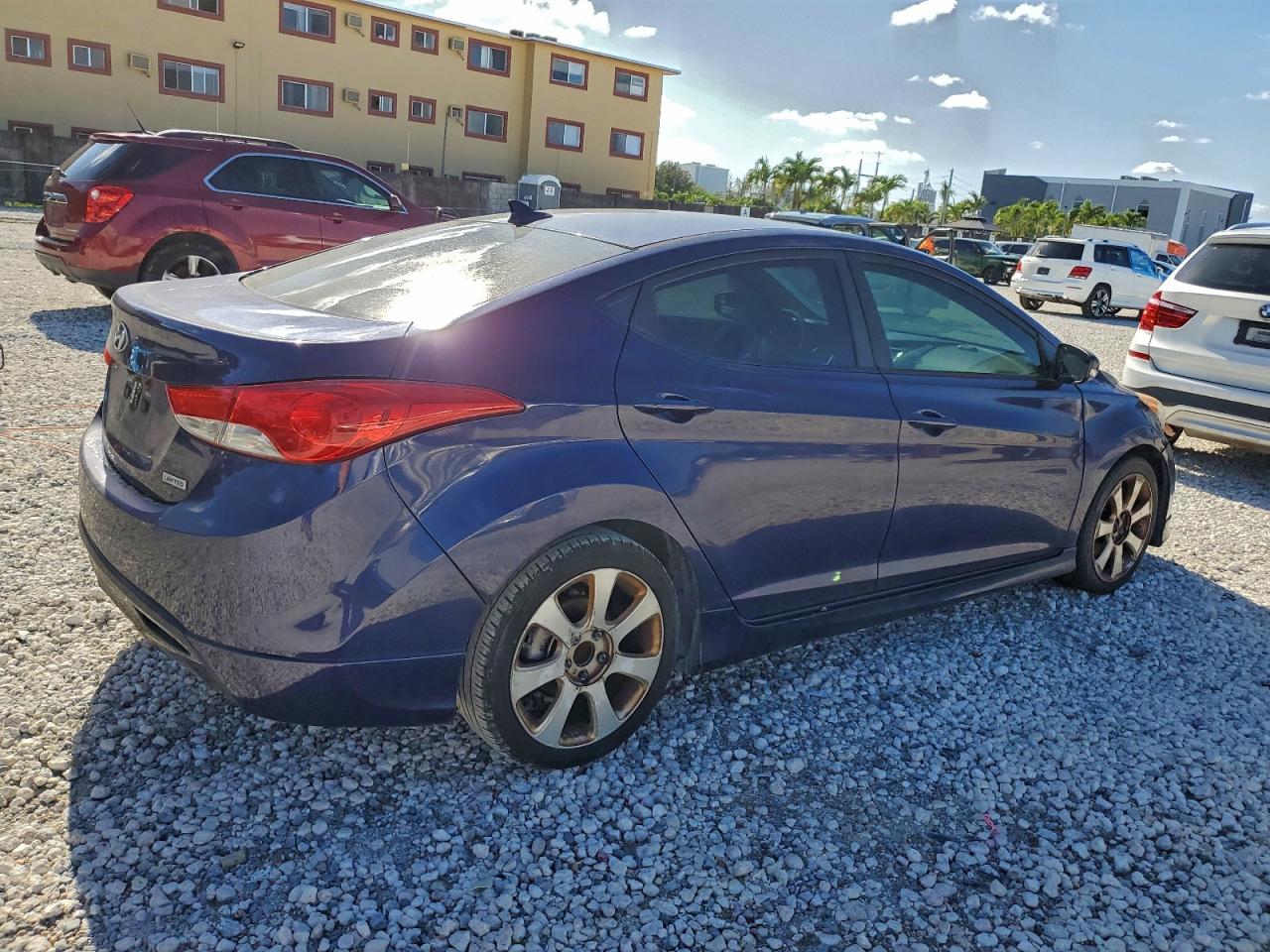 Hyundai ELANTRA Gls Image 12