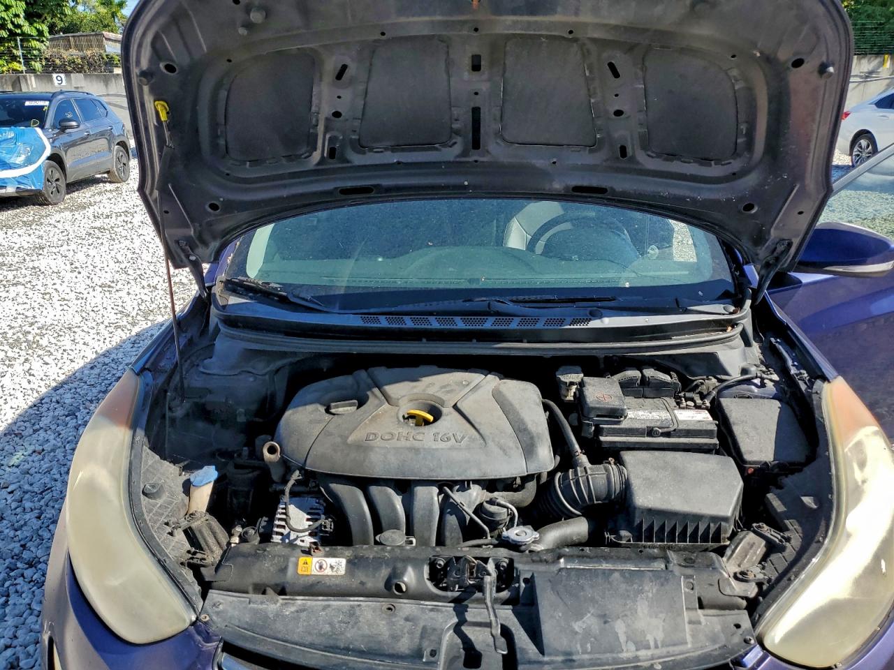 Hyundai ELANTRA Gls Image 9