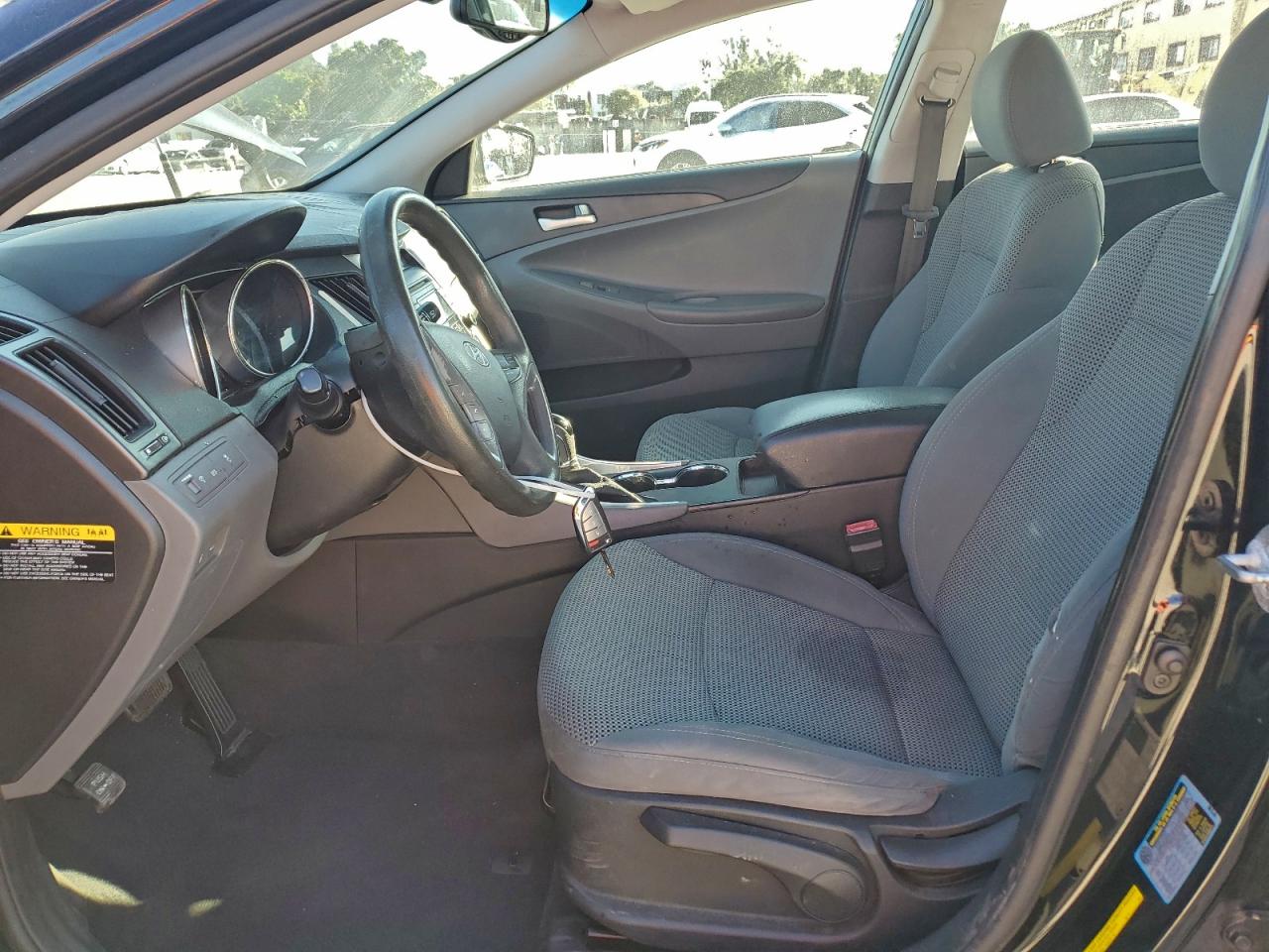 Hyundai SONATA Gls Image 7